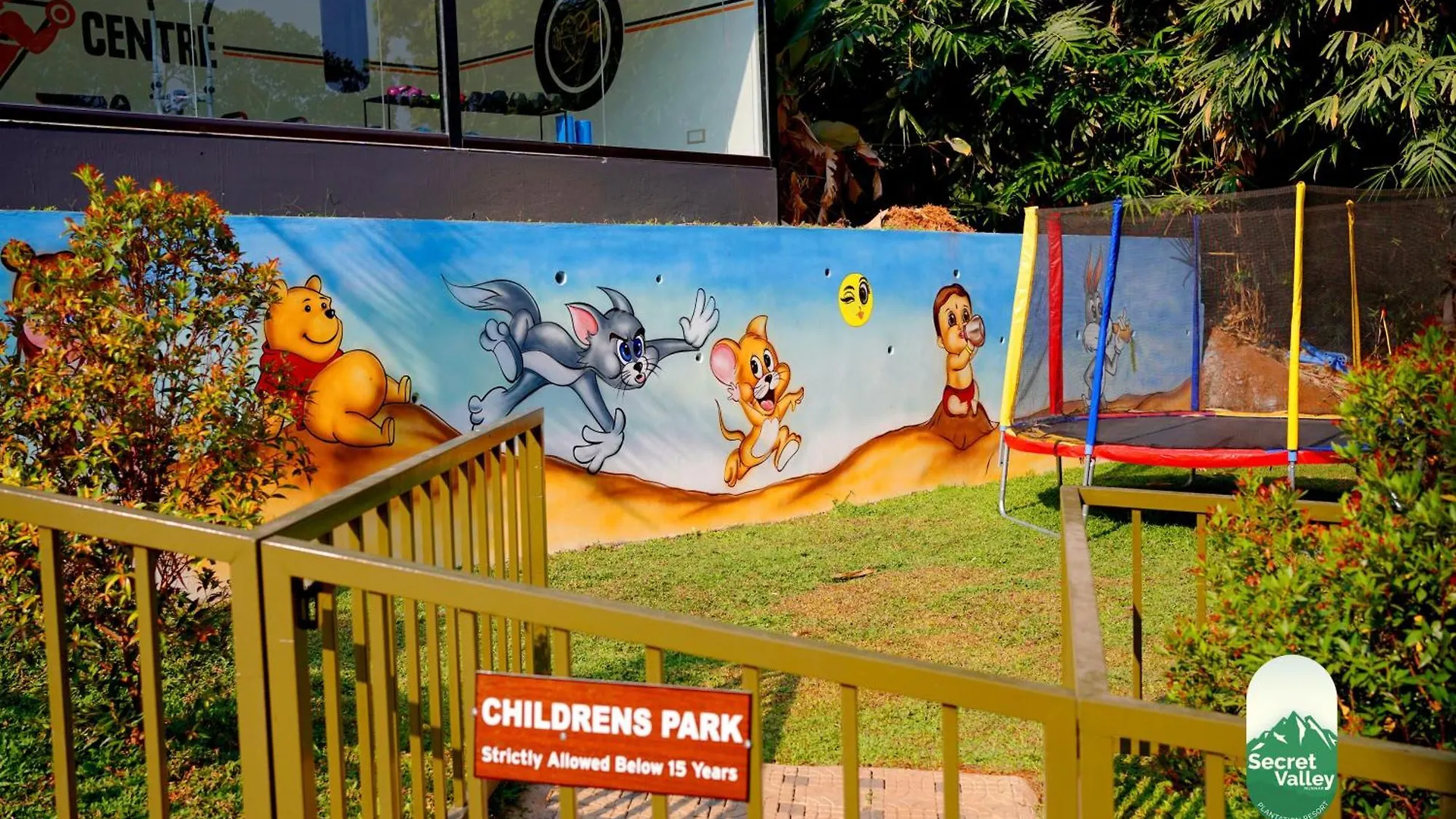 Secret Valley Planation Resort 무나르